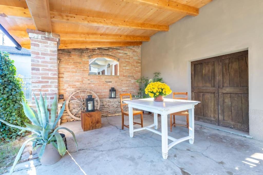 Cascina Abbona - Cascina Storica A 15 Min. Da Alba Villa Canove Buitenkant foto