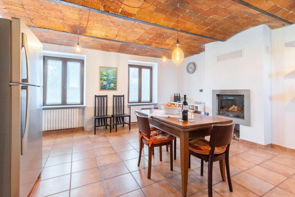 Cascina Abbona - Cascina Storica A 15 Min. Da Alba Villa Canove Buitenkant foto